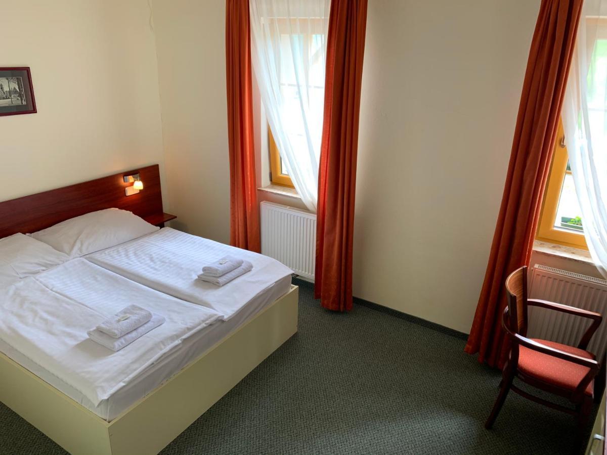Aparthotel Ochsendorf Horni Blatna Exterior photo