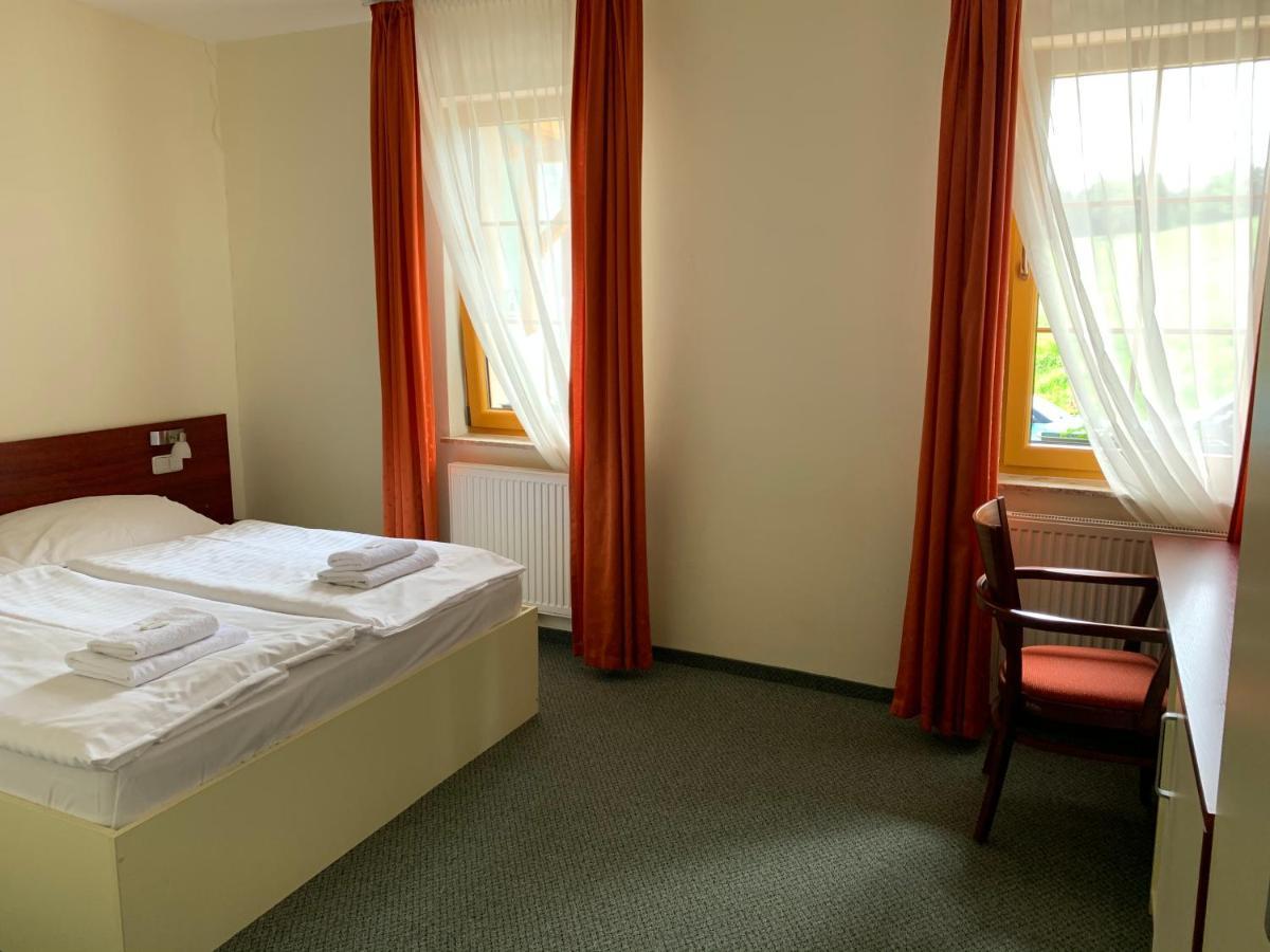 Aparthotel Ochsendorf Horni Blatna Exterior photo