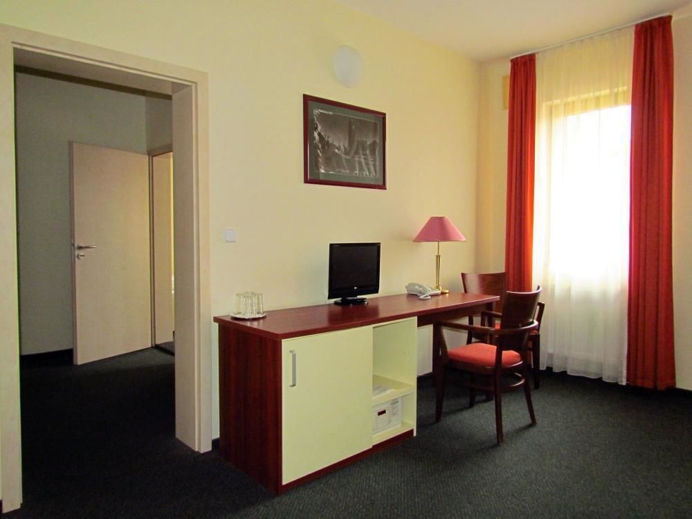 Aparthotel Ochsendorf Horni Blatna Exterior photo