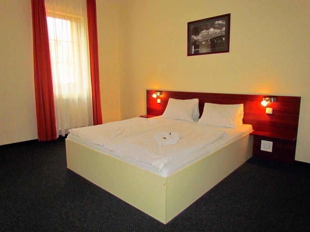 Aparthotel Ochsendorf Horni Blatna Exterior photo